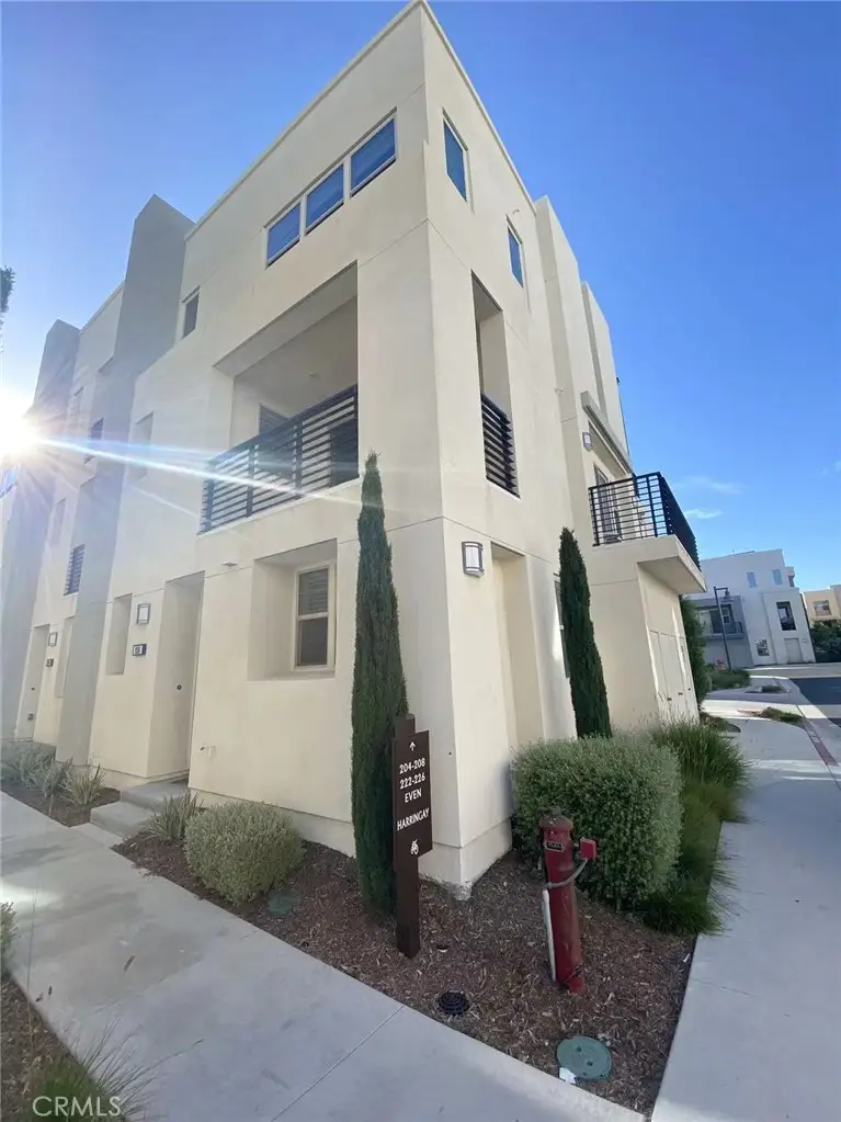 226 Harringay, Irvine, CA 92618