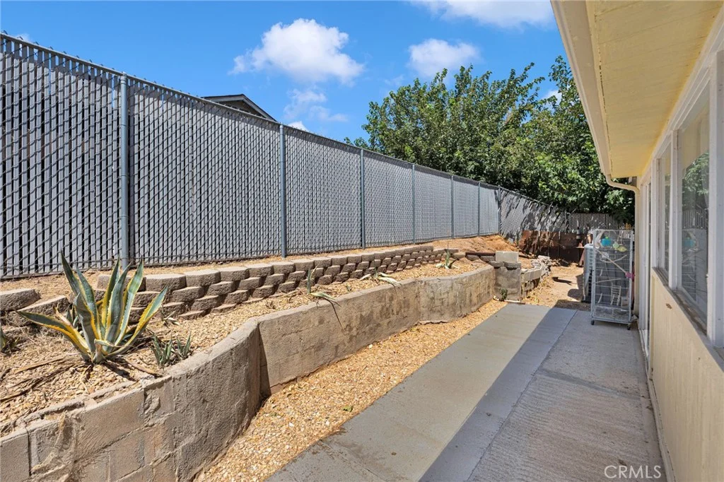 12424 Mount Baldy Dr, Victorville, CA 92392