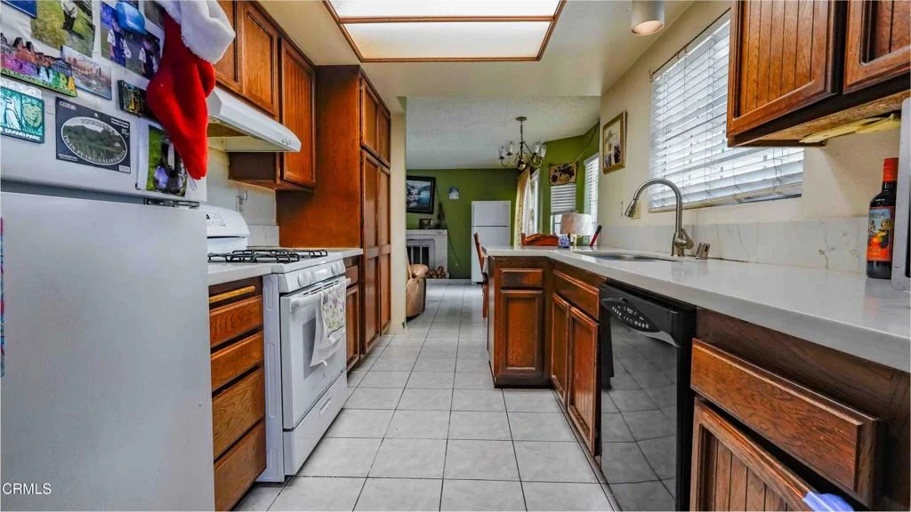 1977 El Cajon Circle, Oxnard, CA 93035 photo 5