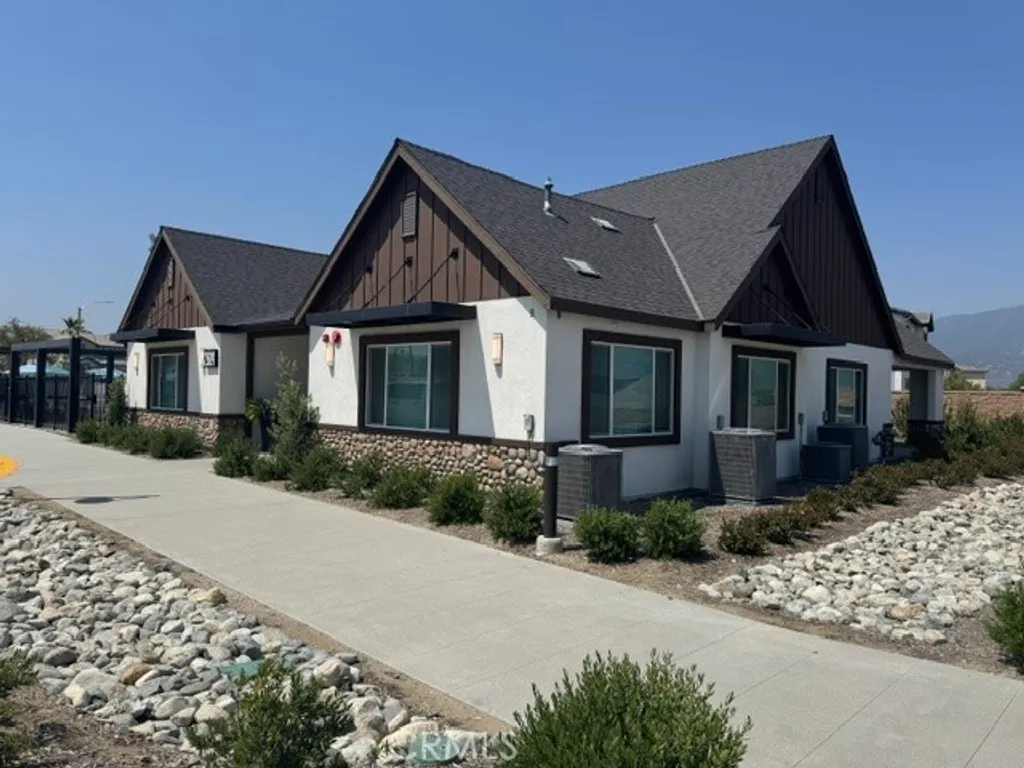 Additional image 24 of 2464 Gunner Ridge Way, Rialto, CA 92377