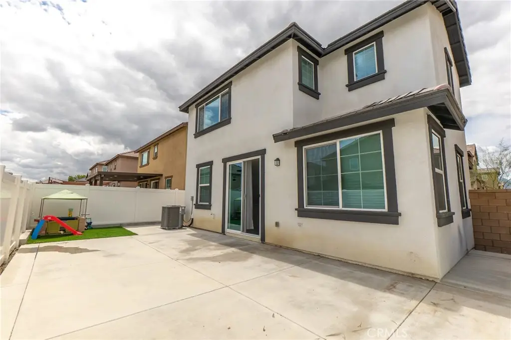 Additional image 6 of 2464 Gunner Ridge Way, Rialto, CA 92377