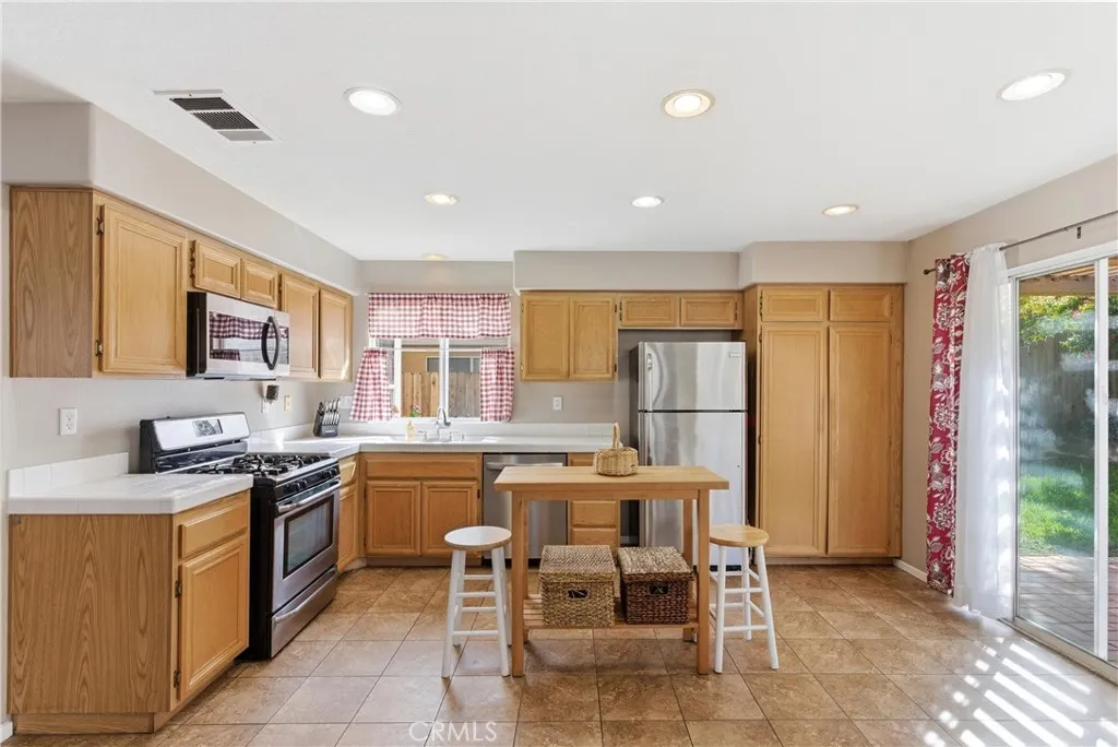 Additional image 12 of 922 Naples Drive, Corona, CA 92882