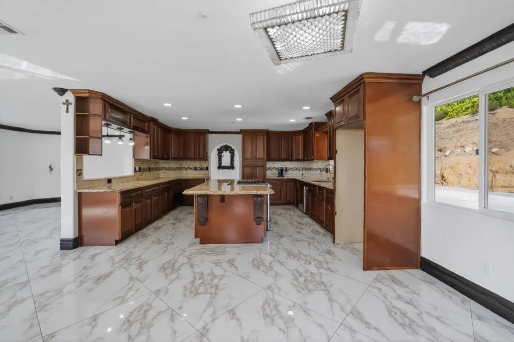 Additional image 86 of 1710 Lotus Lane, El Cajon, CA 92021