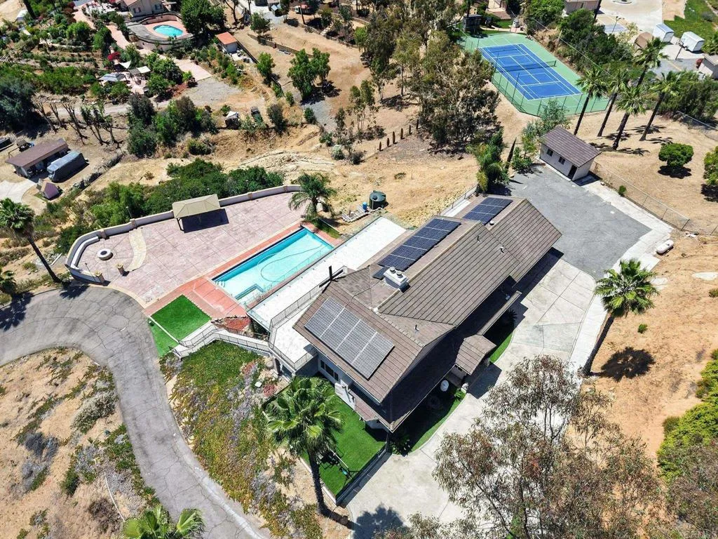 Additional image 6 of 1710 Lotus Lane, El Cajon, CA 92021