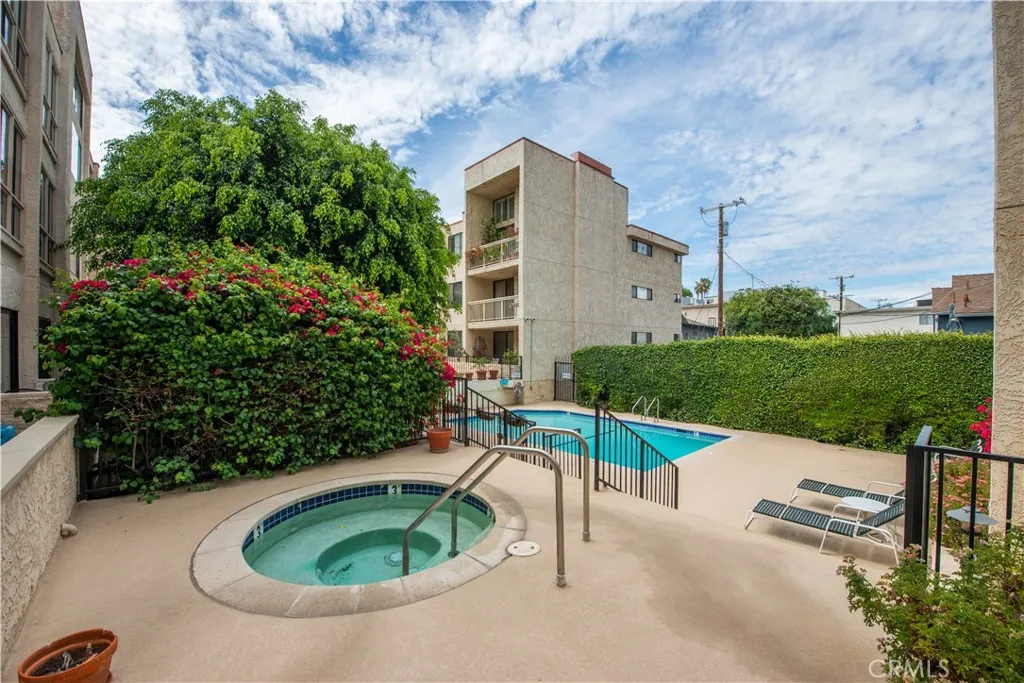 Additional image 20 of 14521 Benefit St Unit 207, Sherman Oaks, CA 91403