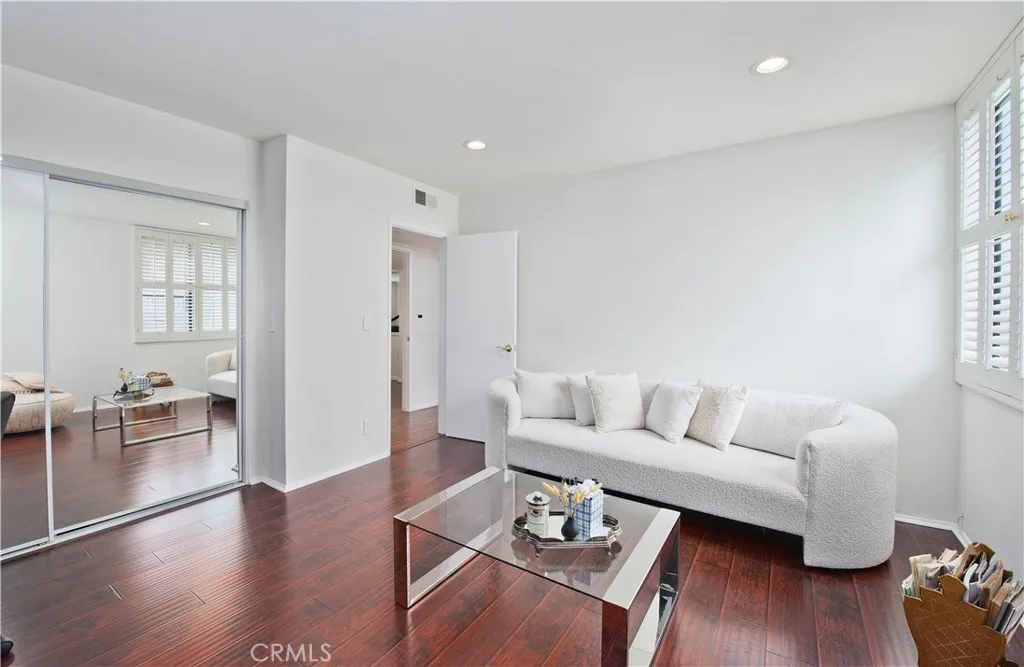 Additional image 38 of 14521 Benefit St Unit 207, Sherman Oaks, CA 91403