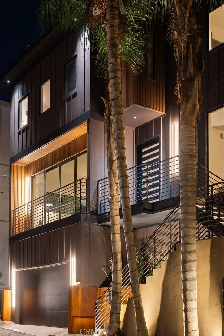 3601 Dixie Canyon Place, Sherman Oaks, CA 91423