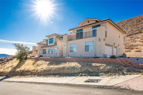 9455 Hierba Road, Agua Dulce, CA MLS: SR25008894