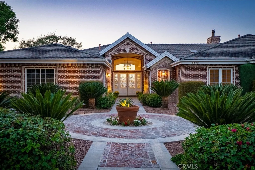6872 Chartwell Dr, Riverside, CA 92506 photo 3