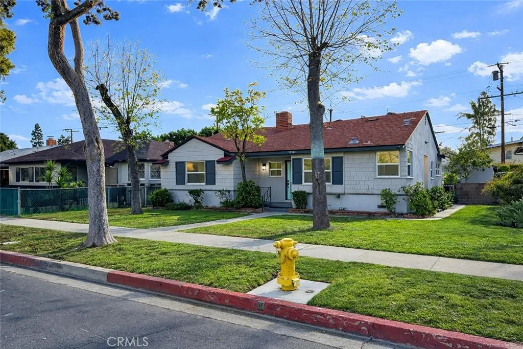 10947 Atkinson Ave, Inglewood, CA 90303
