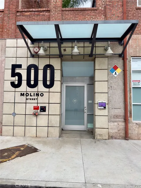 500 Molino Street Unit 208, Los Angeles, CA MLS: SB25102832