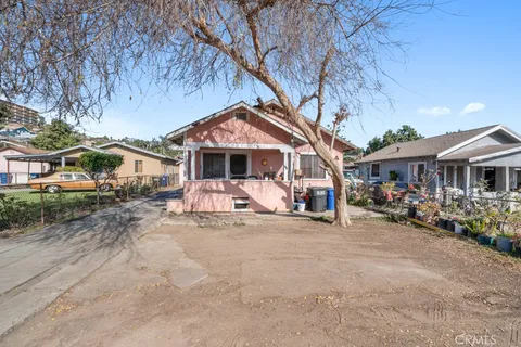 4121 Floral Drive, Los Angeles, CA 90063 - MLS#: MB25019579