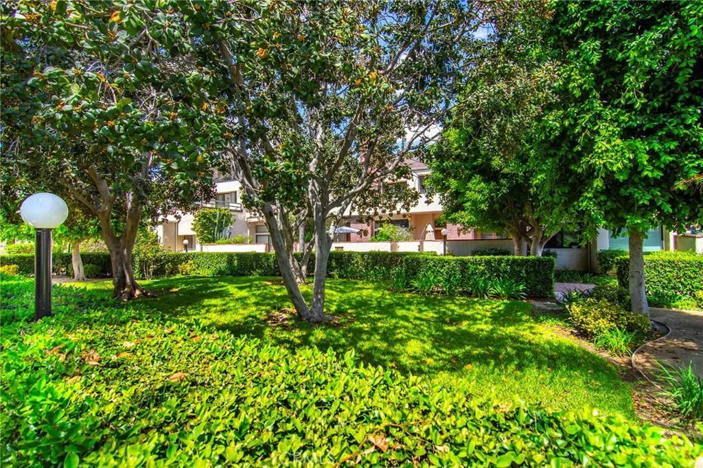 Additional image 41 of 18739 Hatteras Street Unit 55, Tarzana, CA 91356