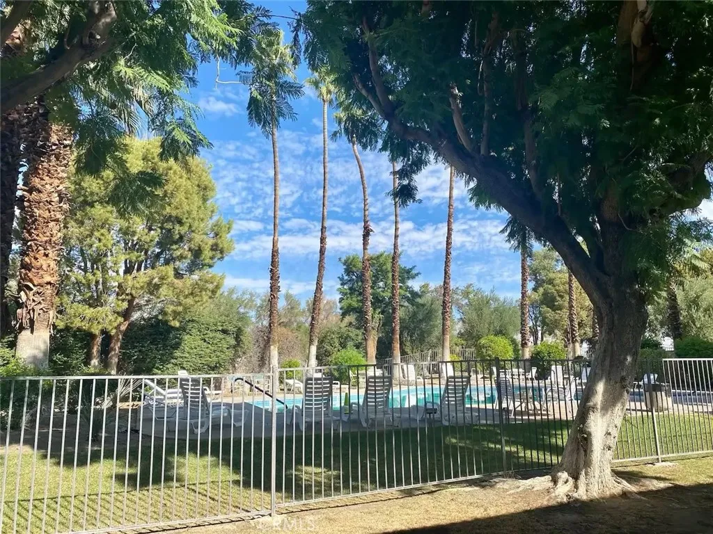 751 N Los Felices Circle W Unit M116, Palm Springs, CA 92262