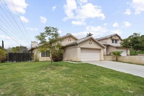 14204 Legacy Ln, El Cajon, CA MLS: PTP2502457