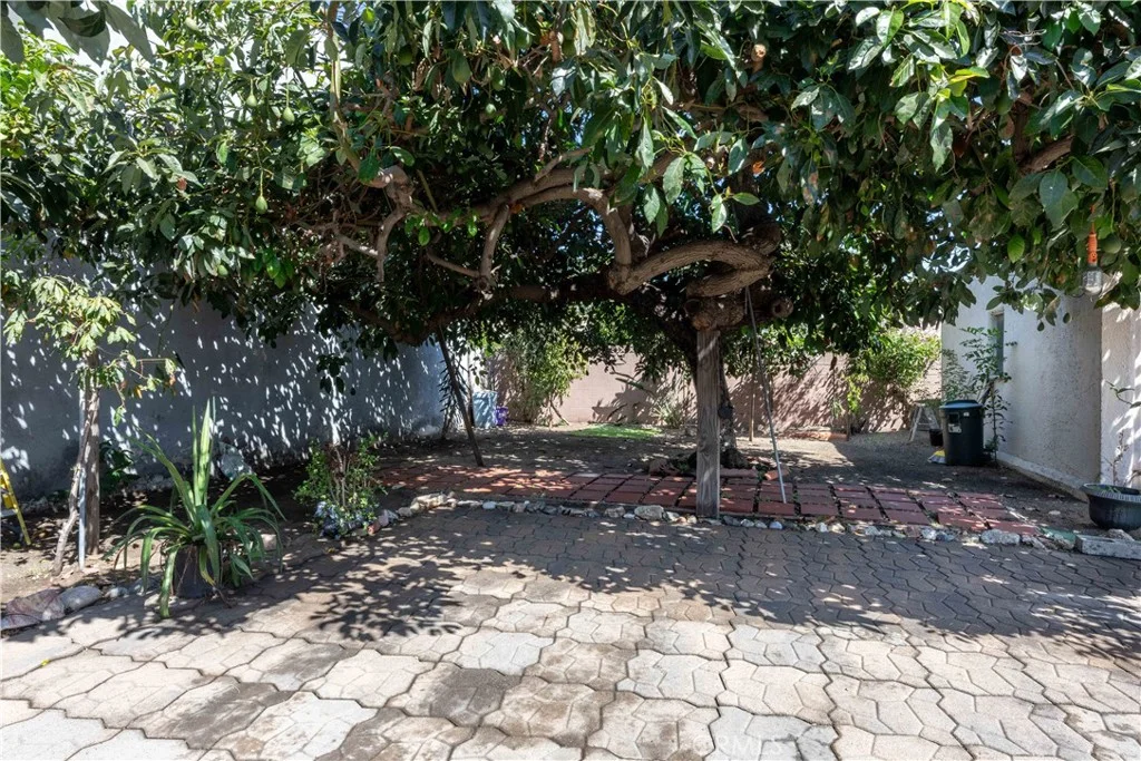 2525 Broadway, Huntington Park, CA 90255