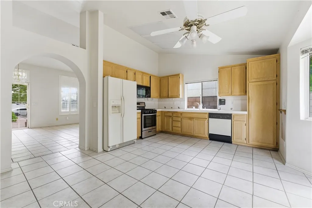 Additional image 7 of 3723 W Avenue J4, Lancaster, CA 93536