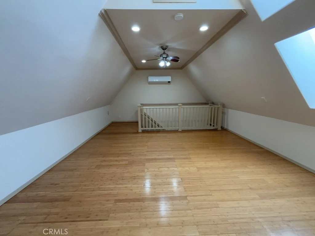 211 S Keystone Street, Burbank, CA 91506