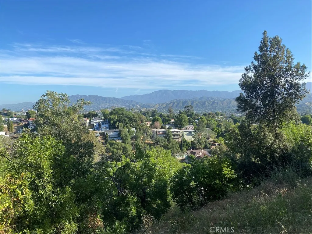 4560 SAN ANDREAS AVE