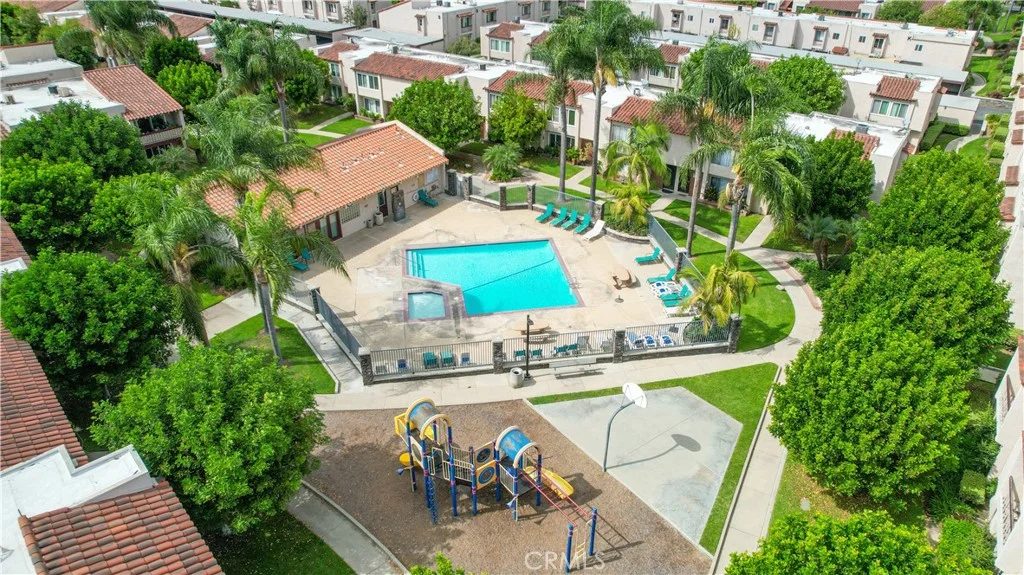 700 W La Veta Avenue Unit N5, Orange, CA 92868