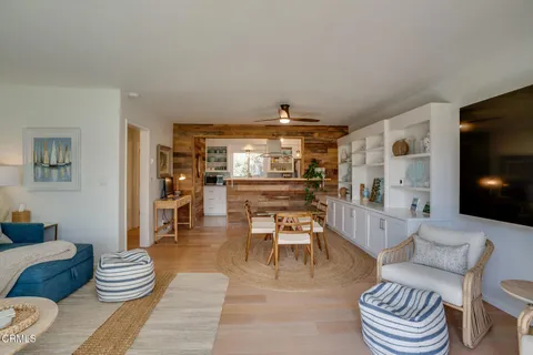 1570 Via Capri Unit 7, Laguna Beach, CA MLS: P1-21941
