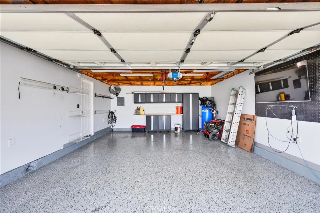 Additional image 132 of 3210 E Janice Street, Long Beach, CA 90805