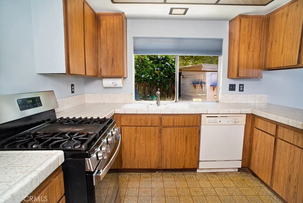 Additional image 41 of 13576 Polk Street, Sylmar, CA 91342