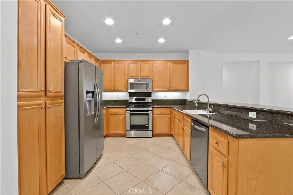 Additional image 54 of 29 Cabazon, Irvine, CA 92602