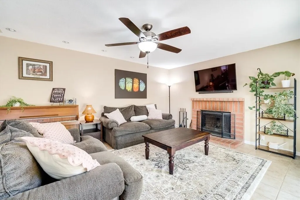 Additional image 12 of 9048 Meadowrun Pl, San Diego, CA 92129