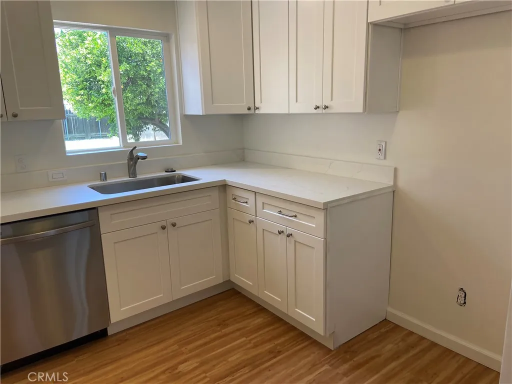 Additional image 27 of 7339 White Oak Ave, Reseda, CA 91335