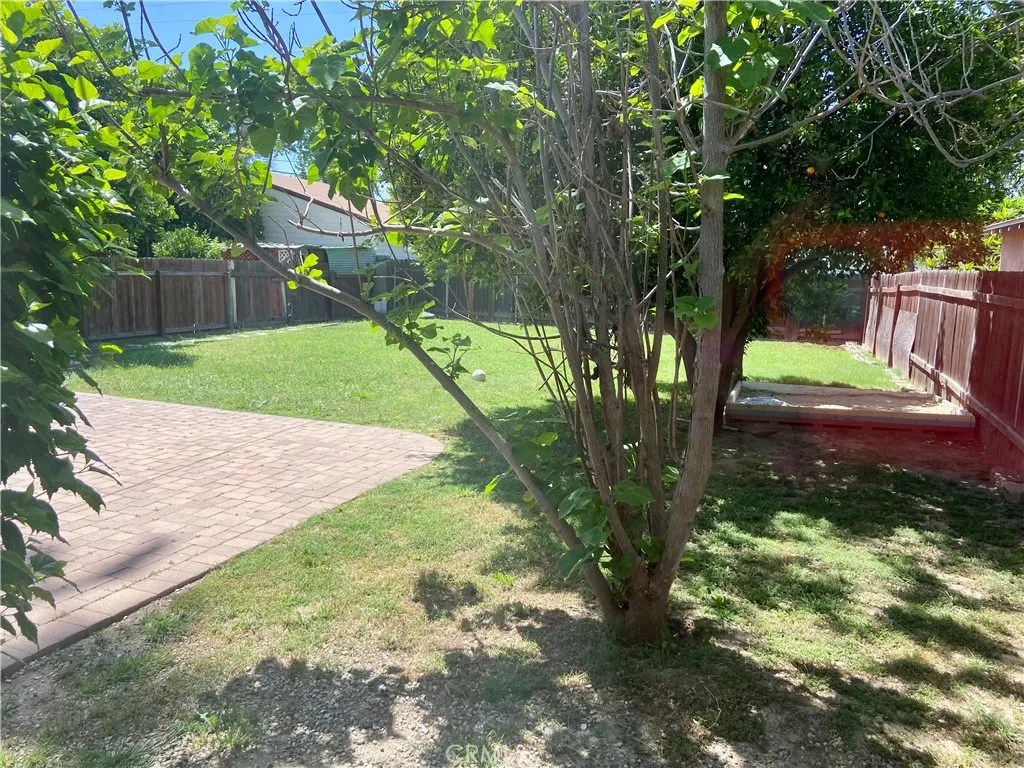 Additional image 42 of 7339 White Oak Ave, Reseda, CA 91335