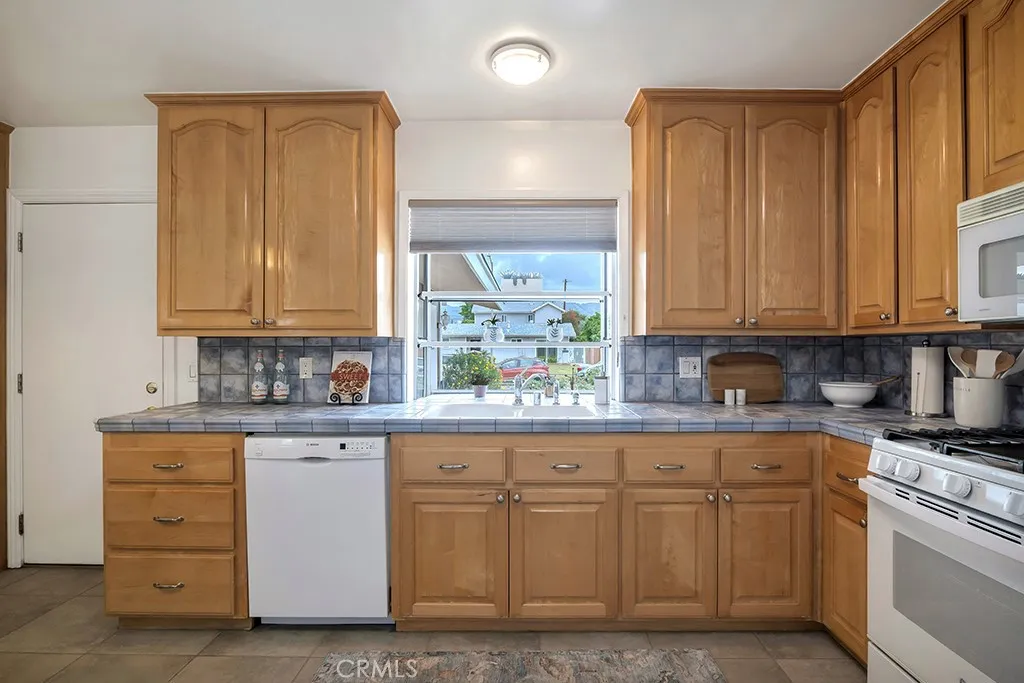Additional image 17 of 20410 Marilla St, Chatsworth, CA 91311