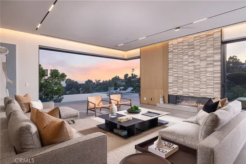 1000 Oriole Drive, Laguna Beach, CA MLS: OC24149913