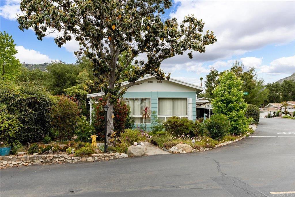 8975 Lawrence Welk Dr 13, Escondido, CA 92026 - MLS#: NDP2304254