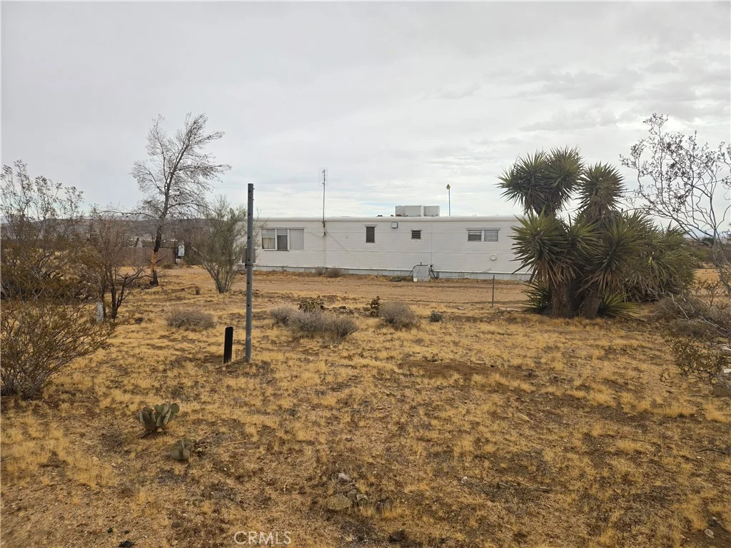 1825 Cherokee Trail, Landers, CA 92285 photo 2