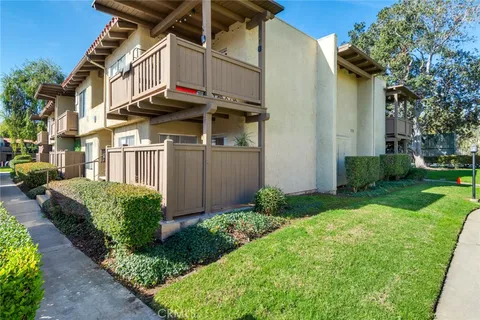1345 Cabrillo Park Drive Unit D15, Santa Ana, CA 92701 - MLS#: IG25036518