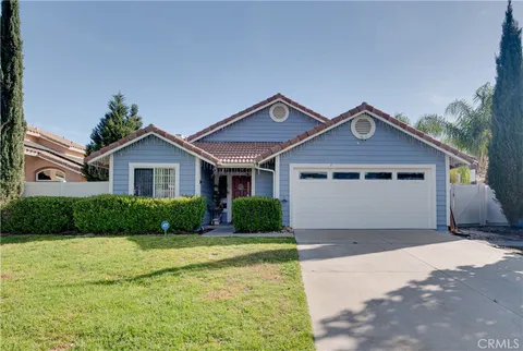 19450 Sweetwood Lane, Lake Elsinore, CA MLS: SW25086803