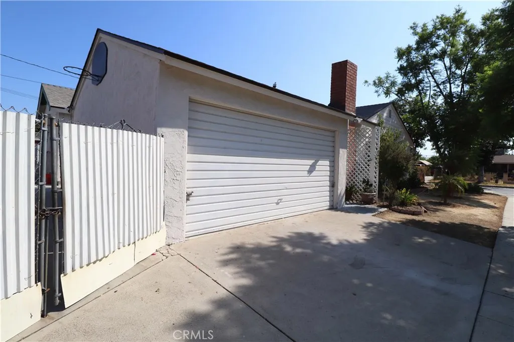 8566 Snowden Avenue, Arleta, CA 91331