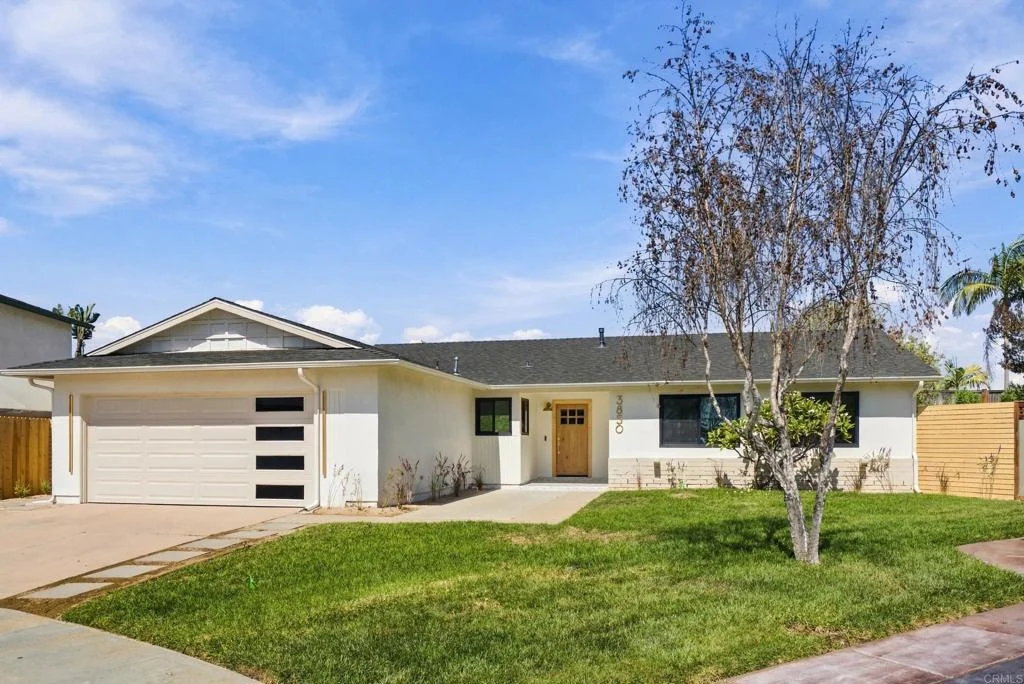 3850 Trieste Drive, Carlsbad, CA 92010 photo 3
