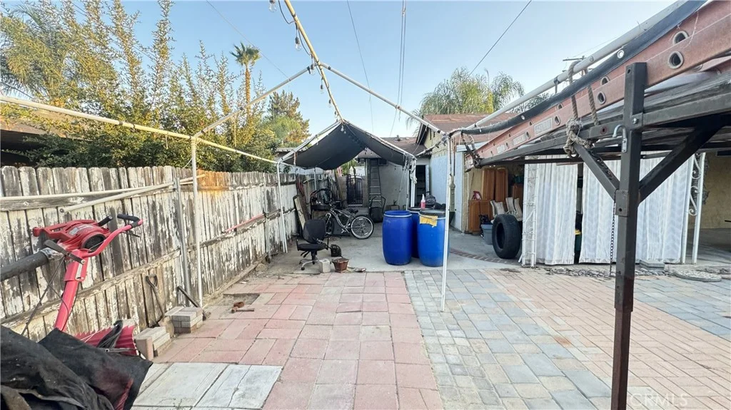260 W Wright St, Hemet, CA 92543 photo 4