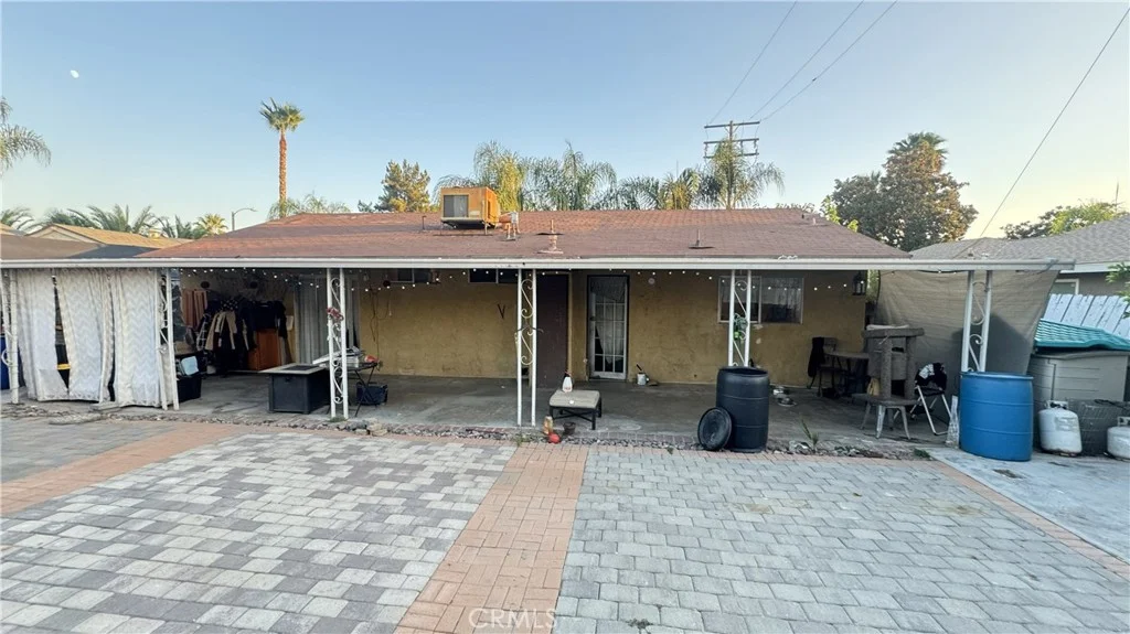 260 W Wright St, Hemet, CA 92543 photo 3