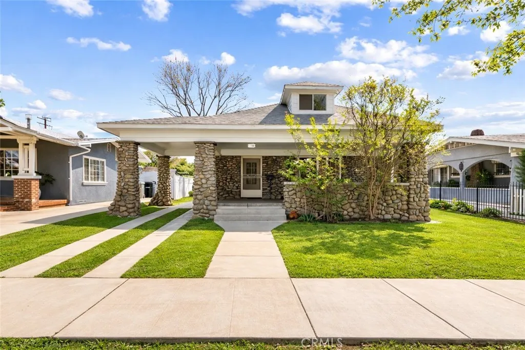 310 N Alexander St, San Fernando, CA 91340