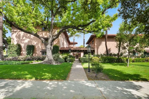 1200 S Orange Grove Boulevard Unit 15, Pasadena, CA MLS: P1-21640