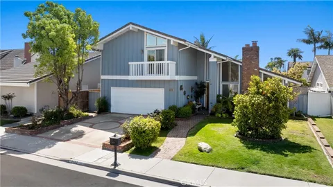 8582 Salt Lake Drive, Huntington Beach, CA MLS: OC25078537