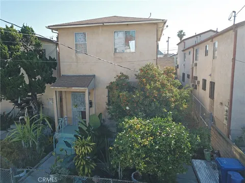 704 N Grand Avenue, Los Angeles, CA MLS: PW25060261