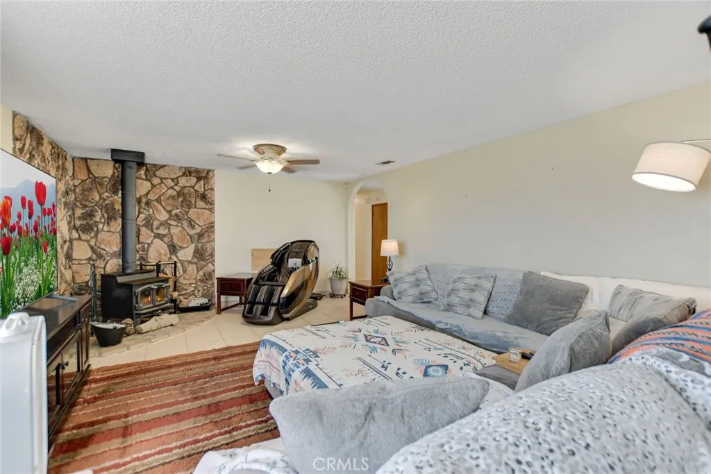 Additional image 38 of 21495 Minodoka Rd, Apple Valley, CA 92308