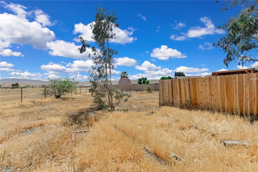 Additional image 55 of 21495 Minodoka Rd, Apple Valley, CA 92308