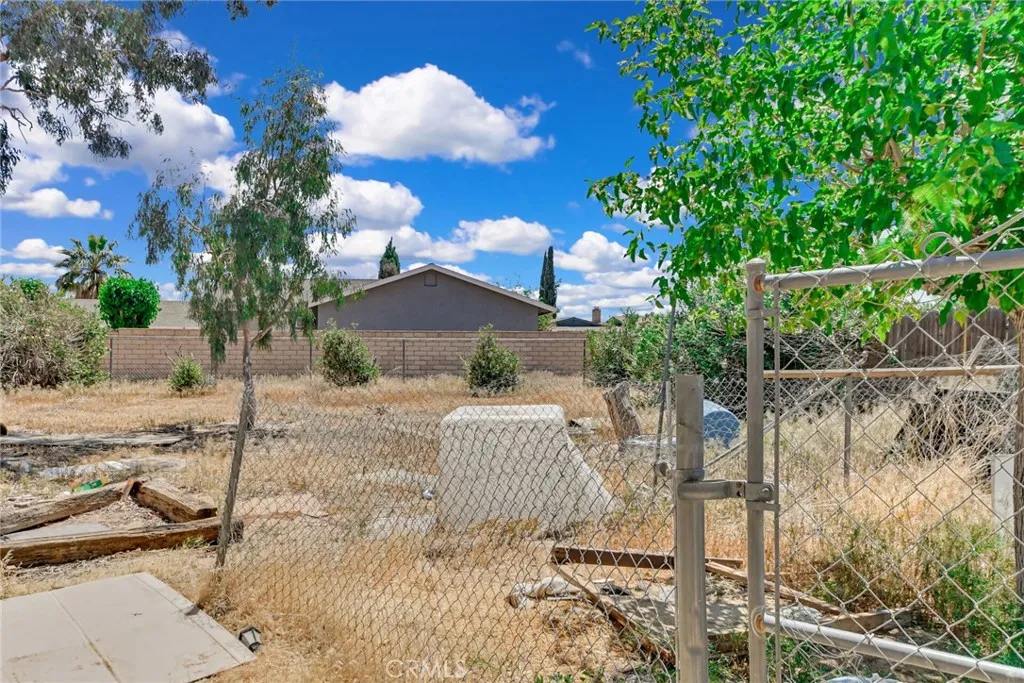Additional image 29 of 21495 Minodoka Rd, Apple Valley, CA 92308