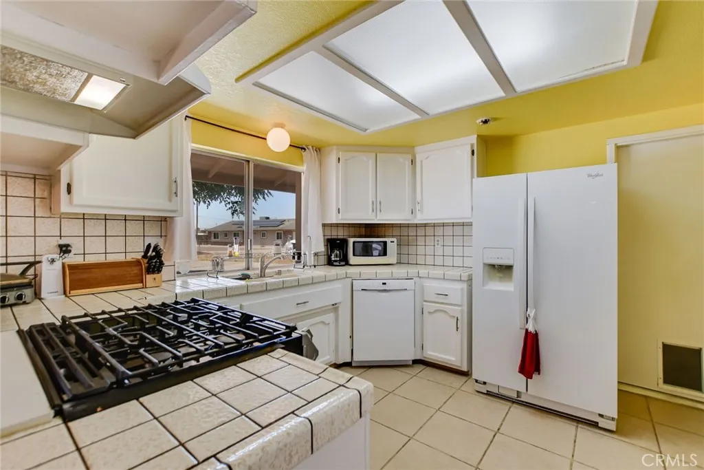 Additional image 42 of 21495 Minodoka Rd, Apple Valley, CA 92308