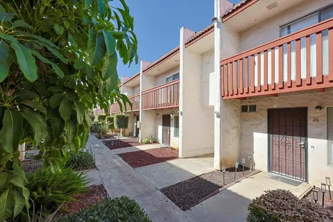 888 Cherrywood Way Unit 25, El Cajon, CA MLS: PTP2501303